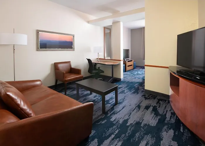 Fairfield By Marriott & Fossil Creek Hotel 3*
