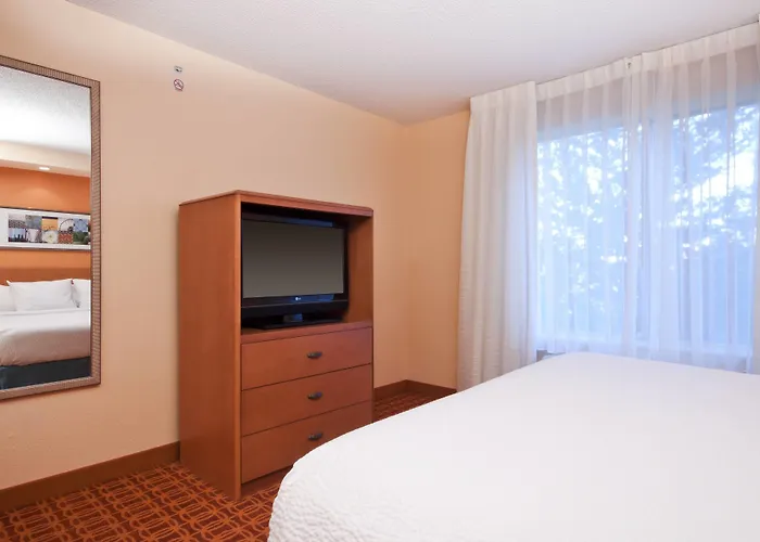 Hotel Fairfield By Marriott & Fossil Creek 3*