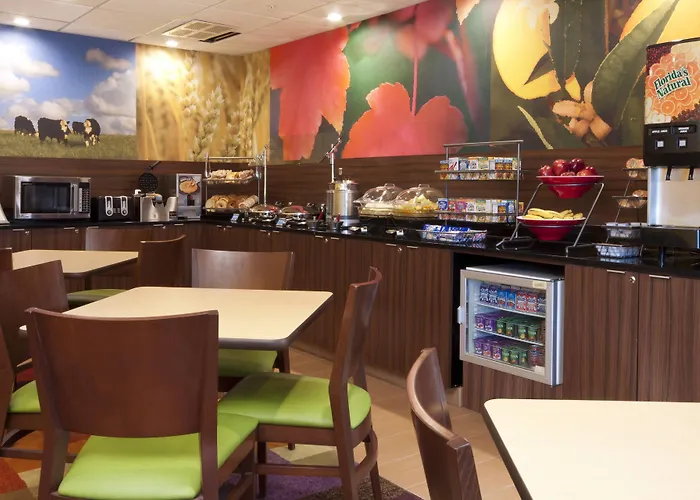 Fairfield By Marriott & Fossil Creek 3*