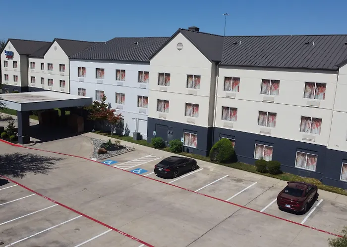 Fairfield By Marriott & Fossil Creek Hotel 3*