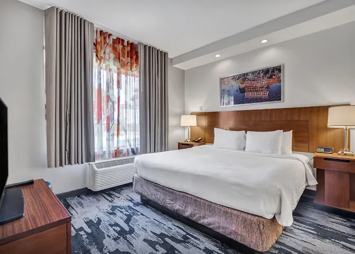 Fairfield By Marriott & Fossil Creek Hotel 3*