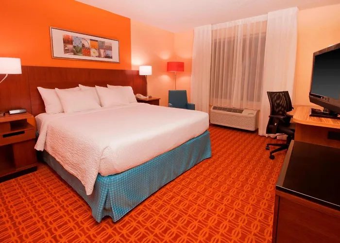 Fairfield By Marriott & Fossil Creek 3*